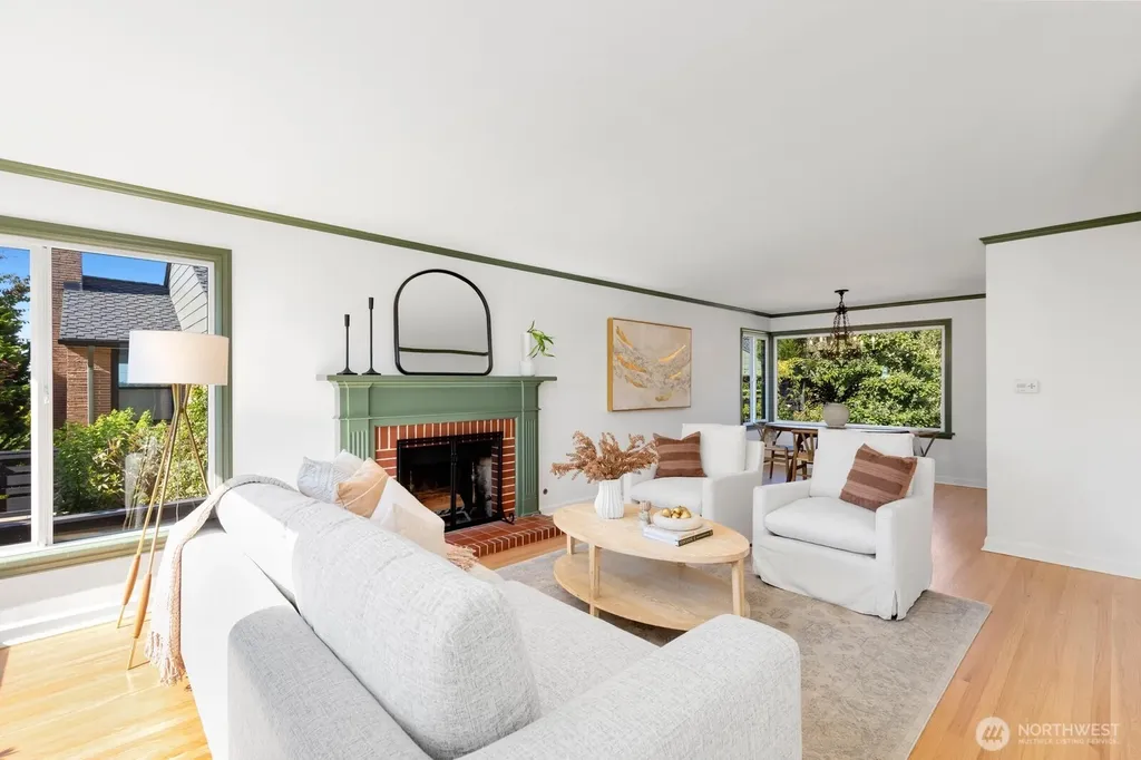 3848 29th Avenue W Seattle WA 98199