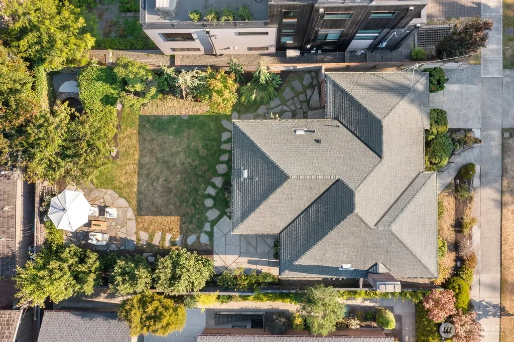 3848 29th Avenue W Seattle WA 98199