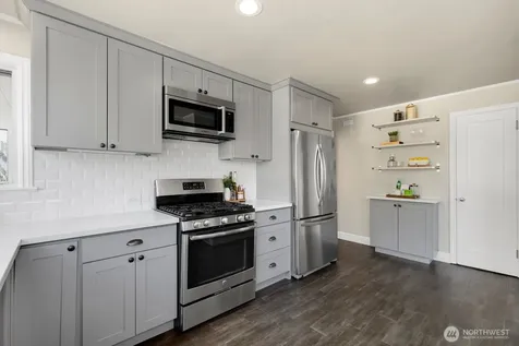 3848 29th Avenue W Seattle WA 98199