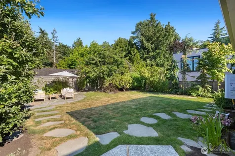 3848 29th Avenue W Seattle WA 98199
