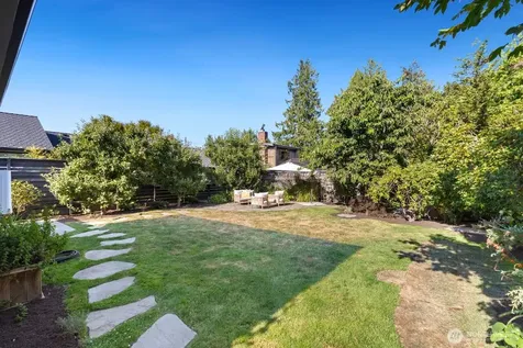 3848 29th Avenue W Seattle WA 98199