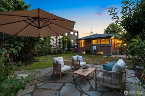 3848 29th Avenue W Seattle WA 98199