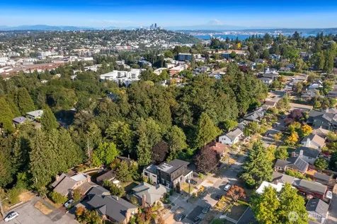 3848 29th Avenue W Seattle WA 98199