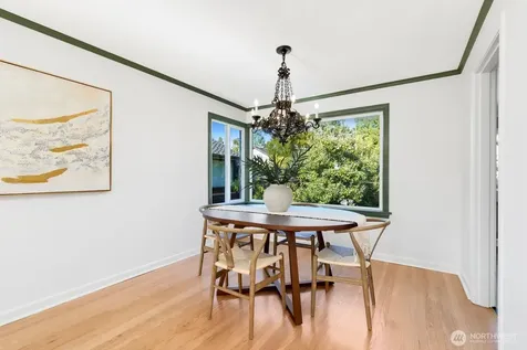 3848 29th Avenue W Seattle WA 98199