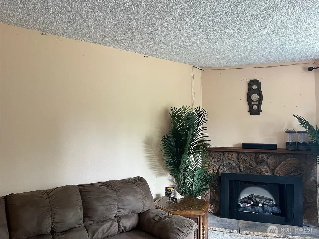 511 S 325th Street Federal Way WA 98003