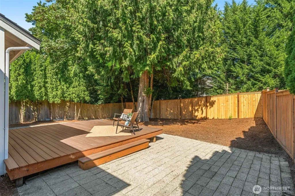 16806 118th Avenue NE Bothell WA 98011