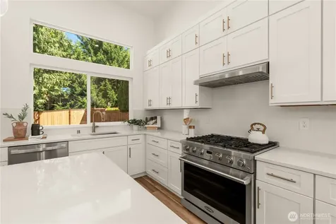 16806 118th Avenue NE Bothell WA 98011