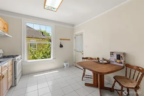 2021 15th Avenue S Seattle WA 98144