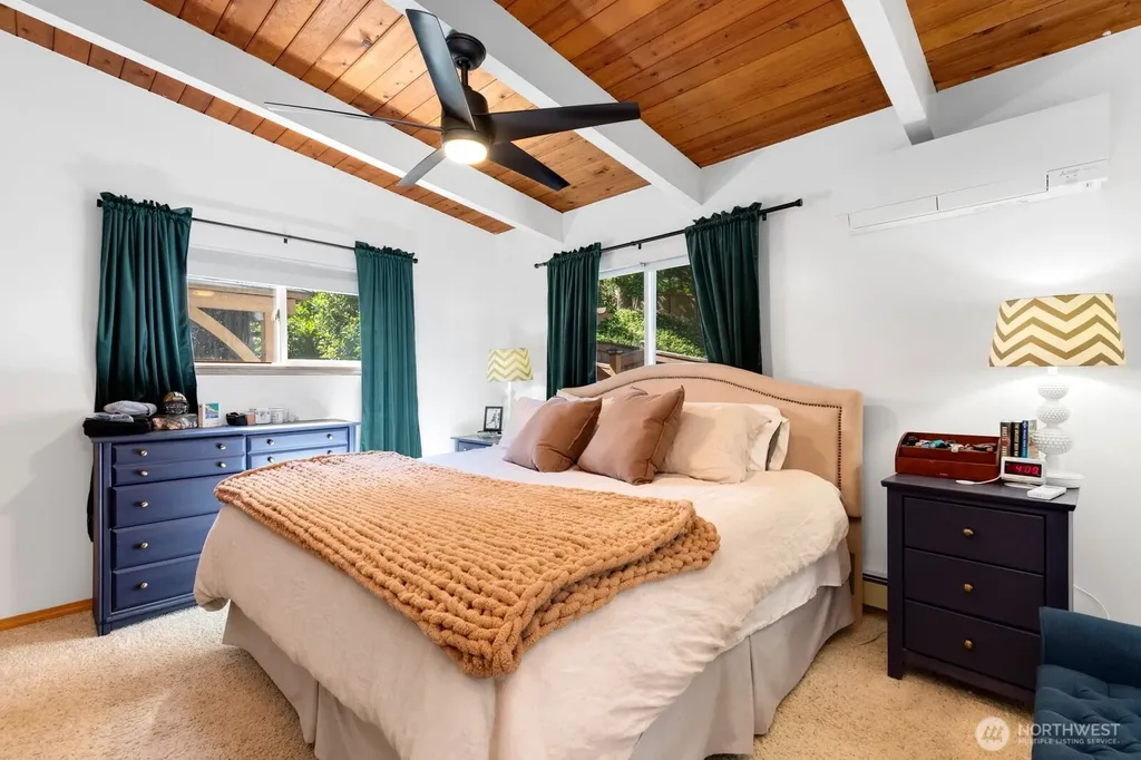 11123 34th Place SW Seattle WA 98146