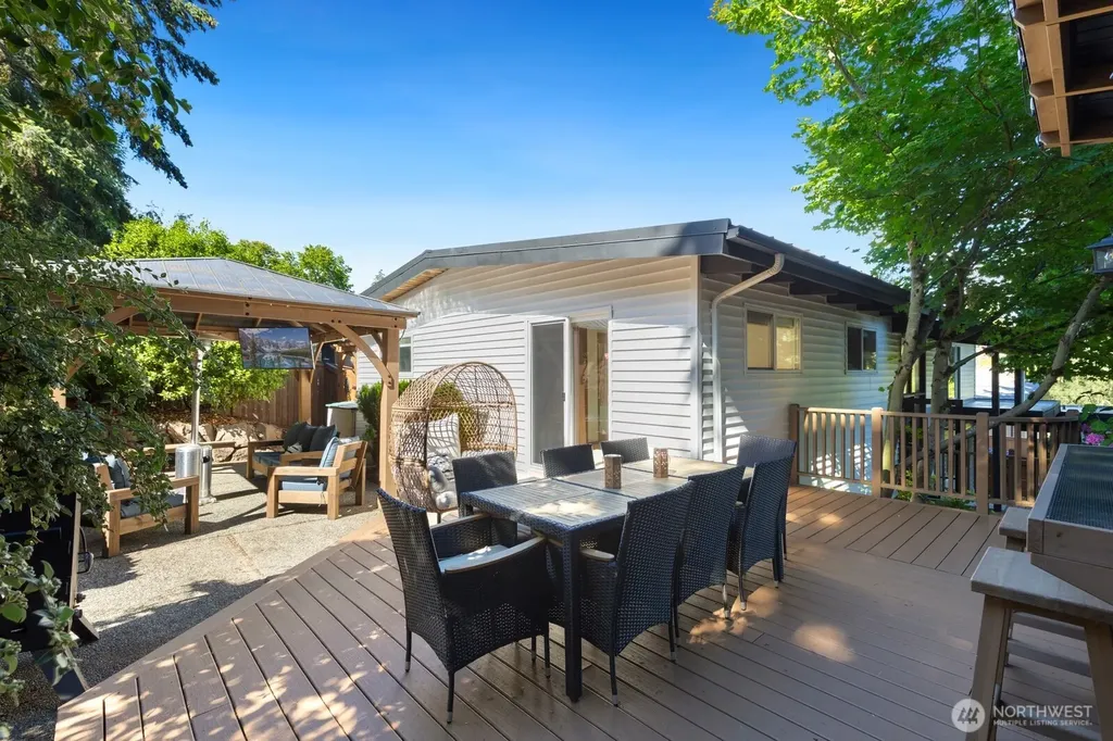 11123 34th Place SW Seattle WA 98146