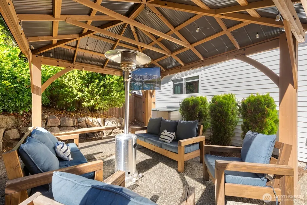 11123 34th Place SW Seattle WA 98146