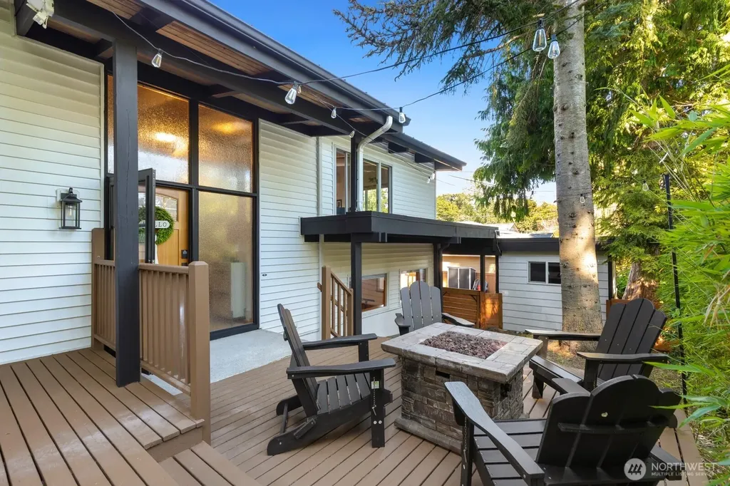 11123 34th Place SW Seattle WA 98146