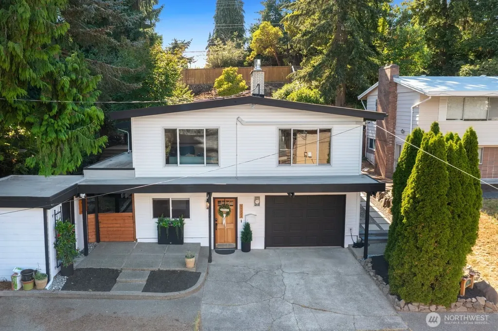 11123 34th Place SW Seattle WA 98146