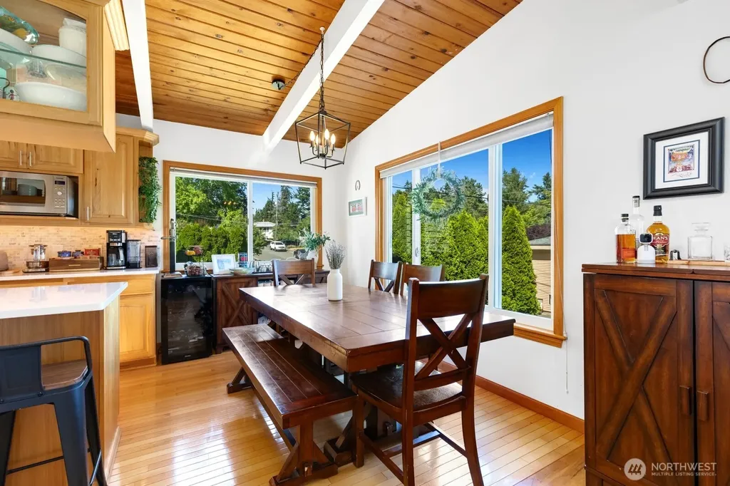 11123 34th Place SW Seattle WA 98146
