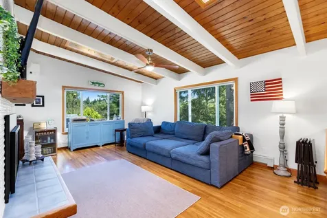 11123 34th Place SW Seattle WA 98146