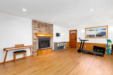 11123 34th Place SW Seattle WA 98146