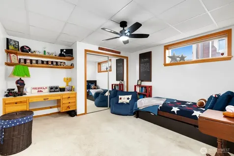 11123 34th Place SW Seattle WA 98146