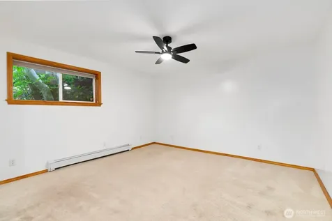 11123 34th Place SW Seattle WA 98146