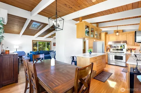 11123 34th Place SW Seattle WA 98146
