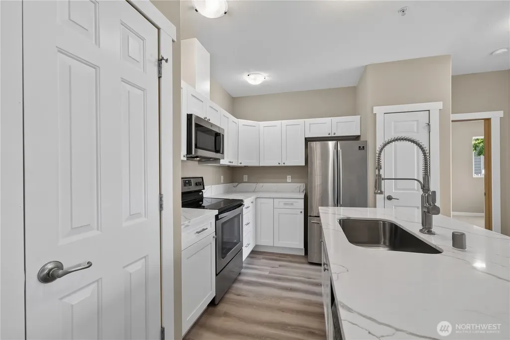 2666 Hamiliton Avenue Dupont WA 98327