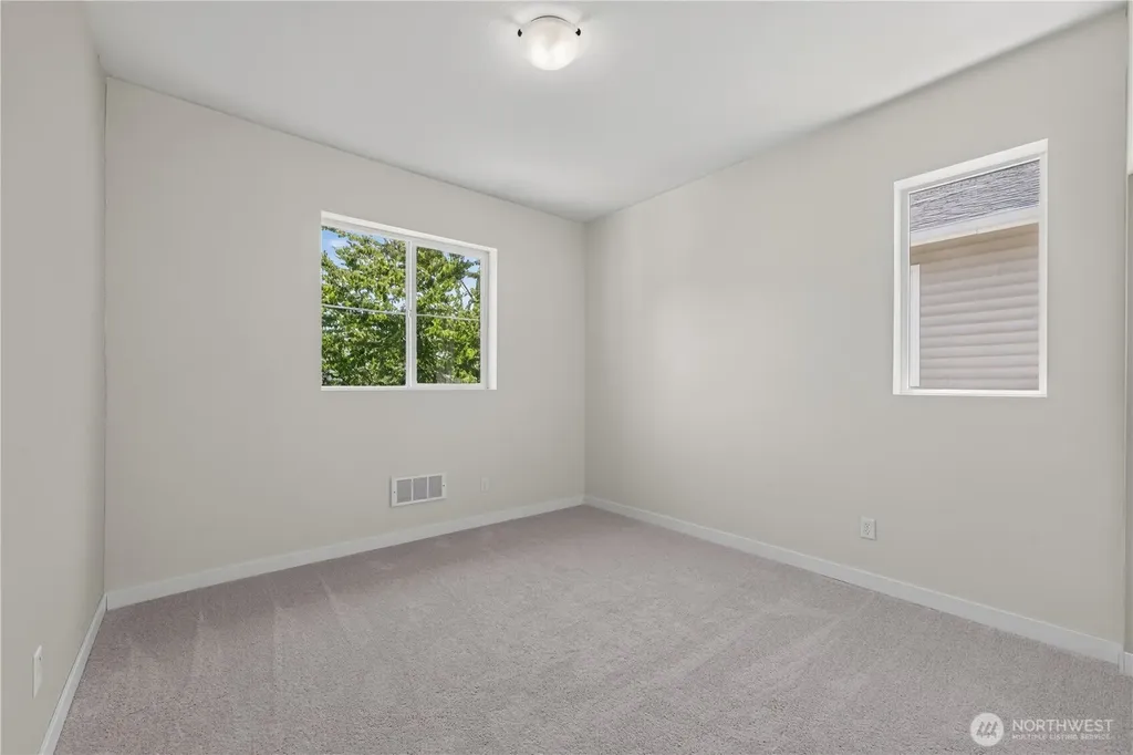2666 Hamiliton Avenue Dupont WA 98327
