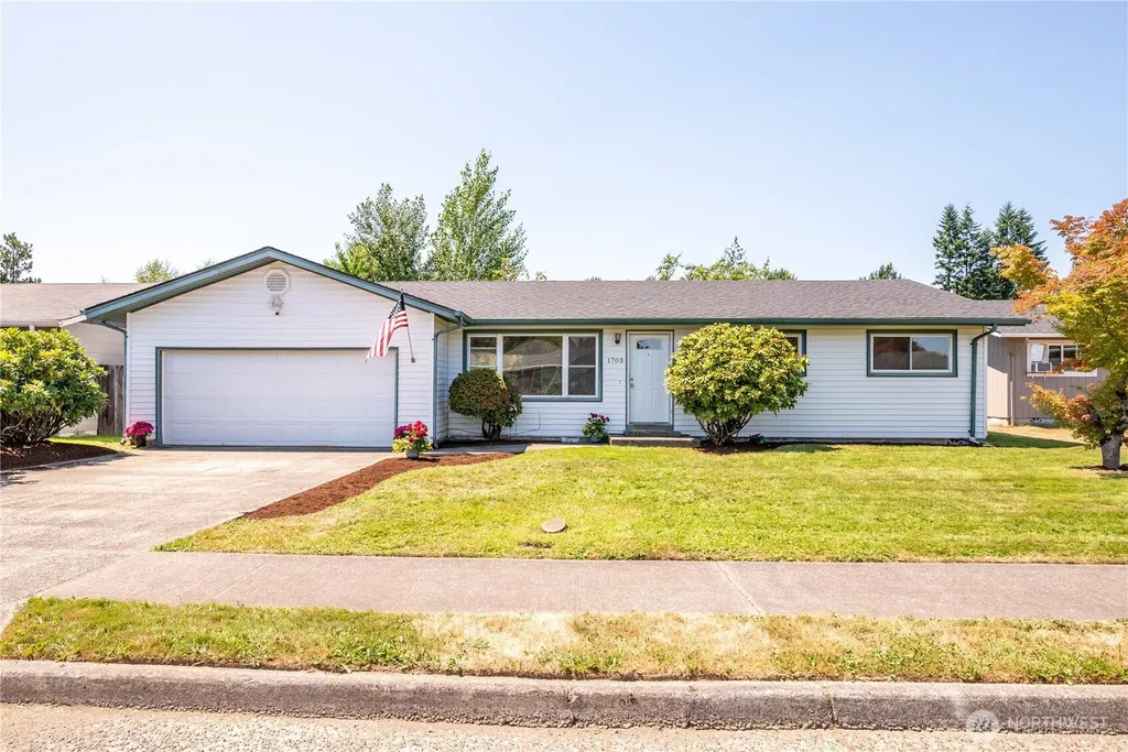 1703 33rd Avenue Longview WA 98632