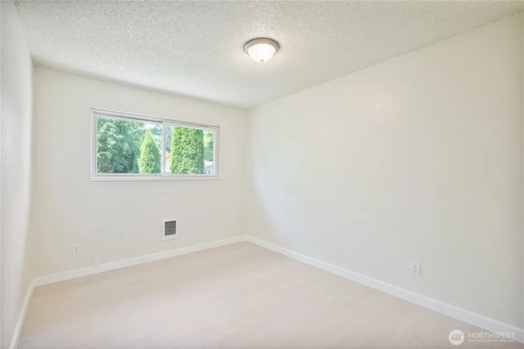 1703 33rd Avenue Longview WA 98632