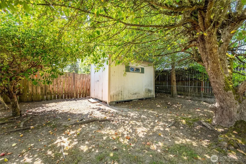 1703 33rd Avenue Longview WA 98632