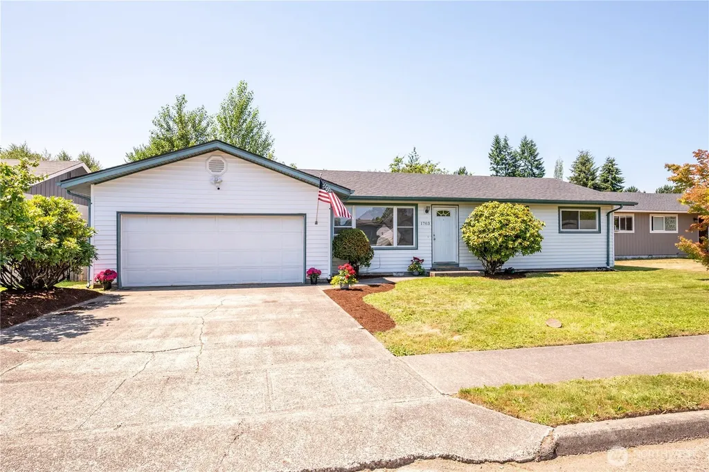 1703 33rd Avenue Longview WA 98632