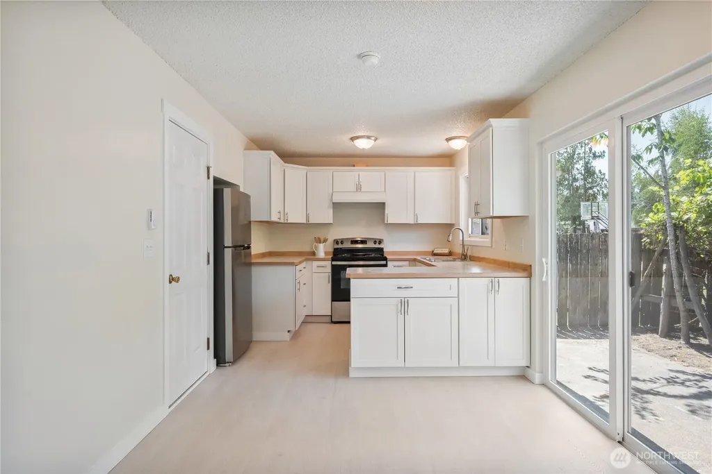 1703 33rd Avenue Longview WA 98632