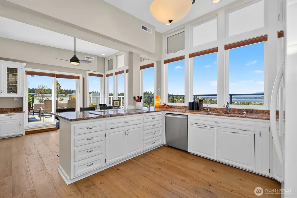 555 Alder Street Edmonds WA 98020