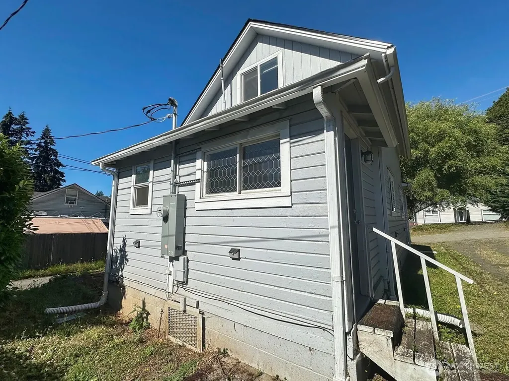 416 N 8th Street Shelton WA 98584