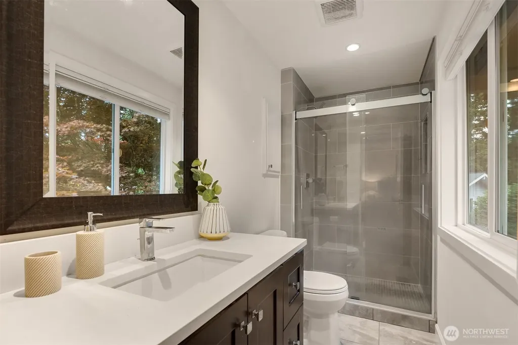 12510 SE 48th Place Bellevue WA 98006