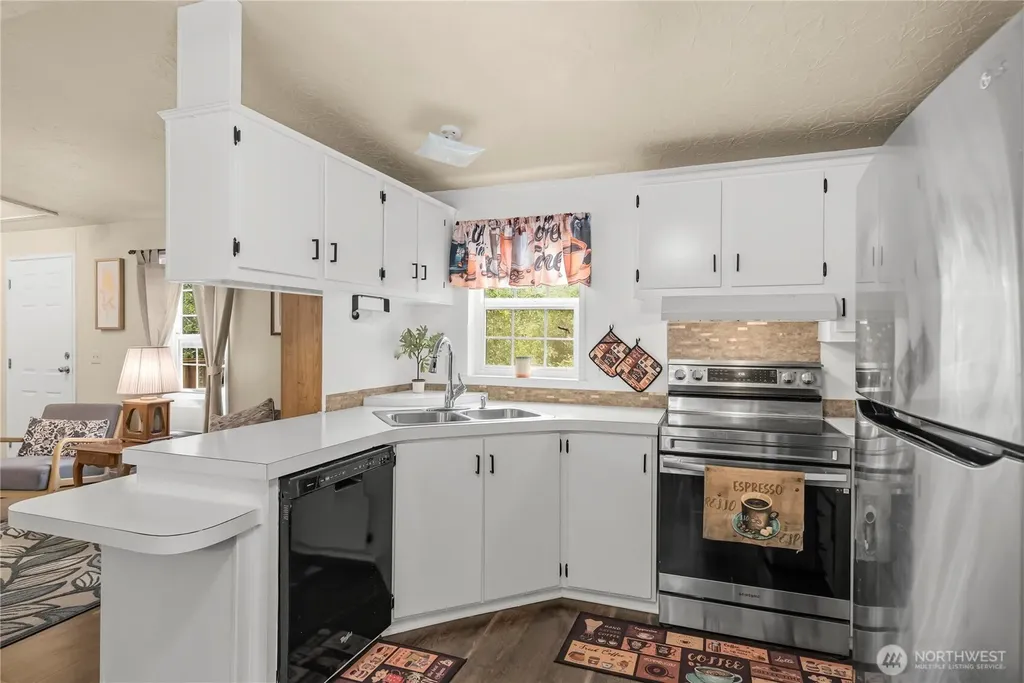 261 E Willow Blue Lane Shelton WA 98584