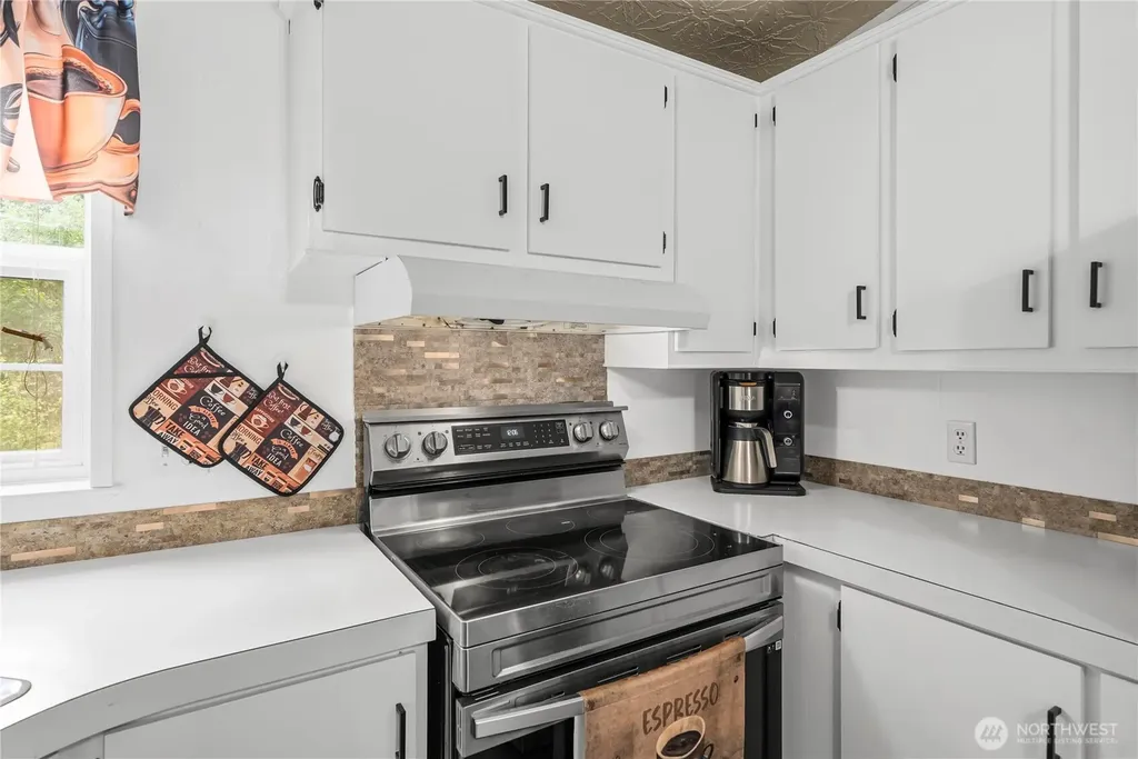261 E Willow Blue Lane Shelton WA 98584