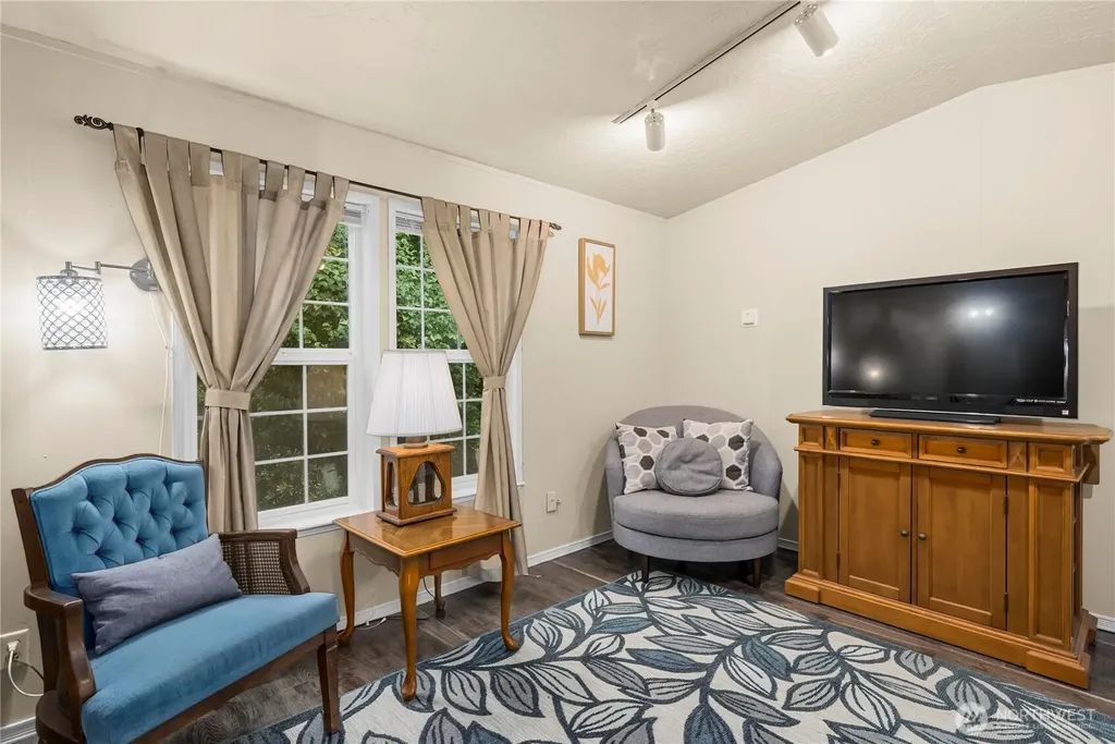 261 E Willow Blue Lane Shelton WA 98584