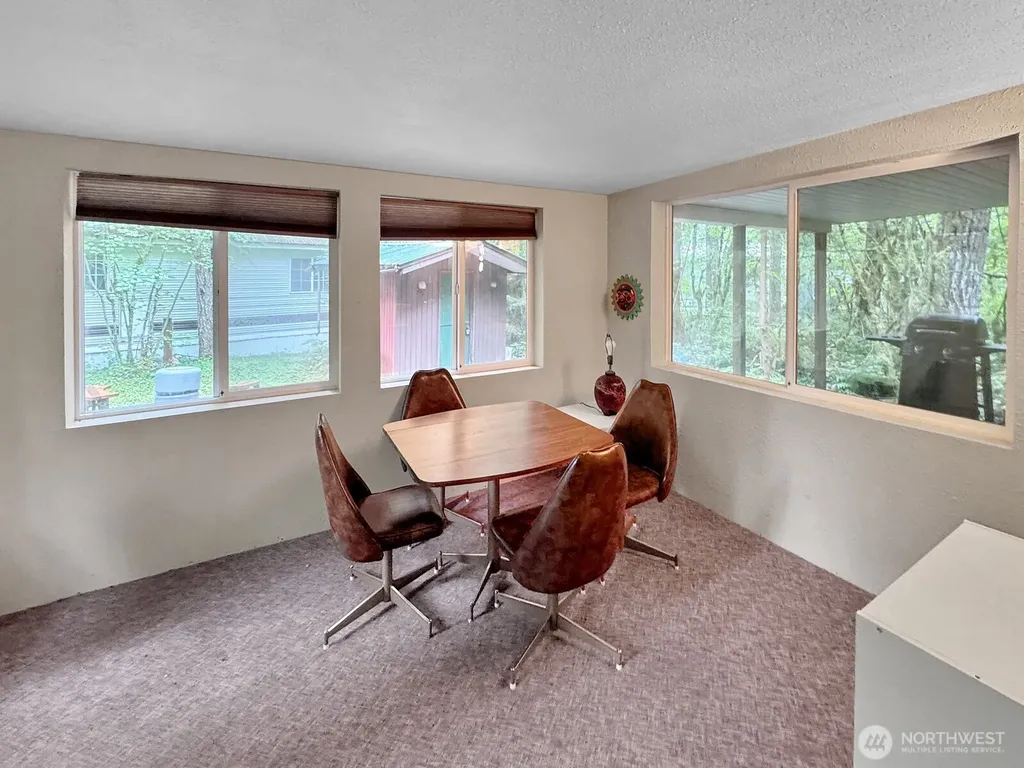 68 Christmas Tree Circle Deming WA 98266