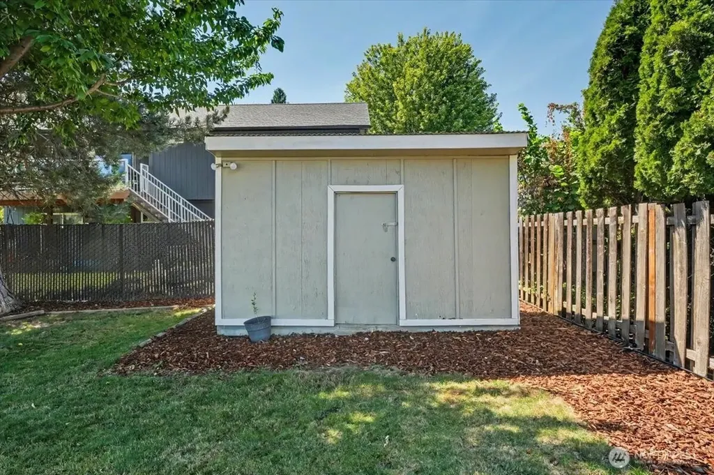 1004 Vista Place Wenatchee WA 98801