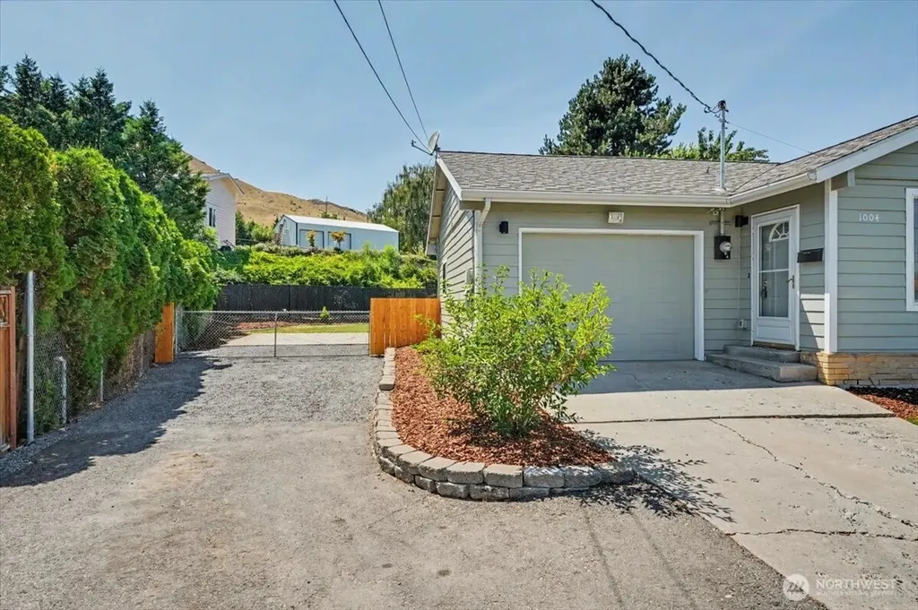 1004 Vista Place Wenatchee WA 98801