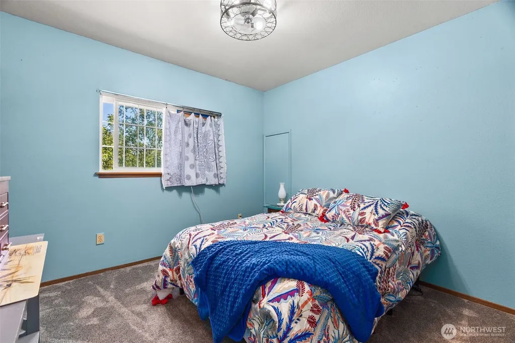 5911 188th Avenue SW Rochester WA 98579