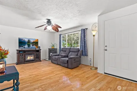 5911 188th Avenue SW Rochester WA 98579