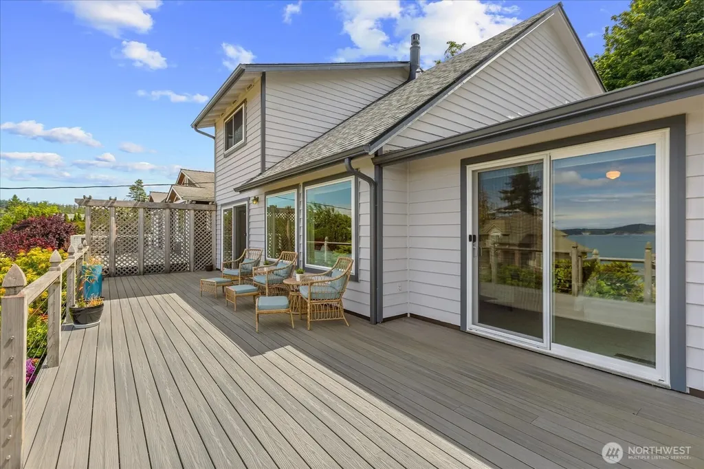178 Skagit Avenue Camano Island WA 98282
