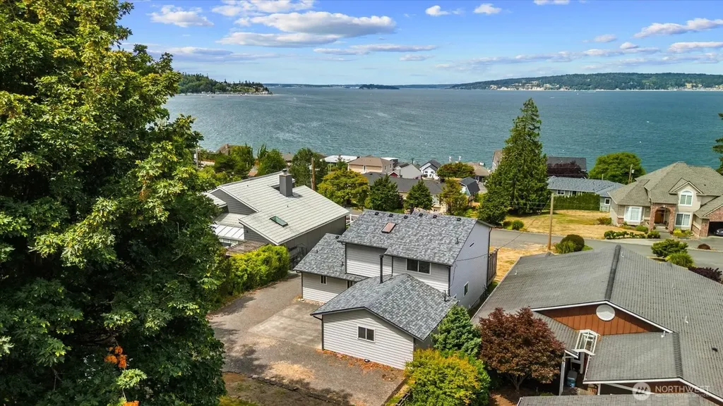 178 Skagit Avenue Camano Island WA 98282