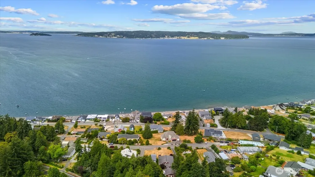 178 Skagit Avenue Camano Island WA 98282