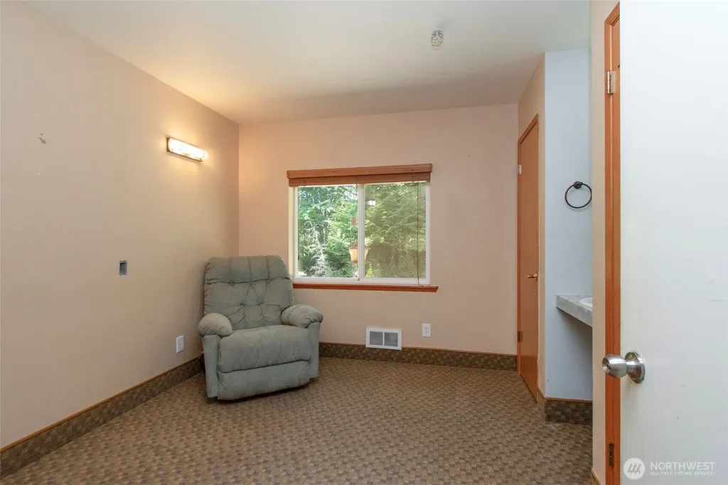 202 Birdsong Lane Port Angeles WA 98362