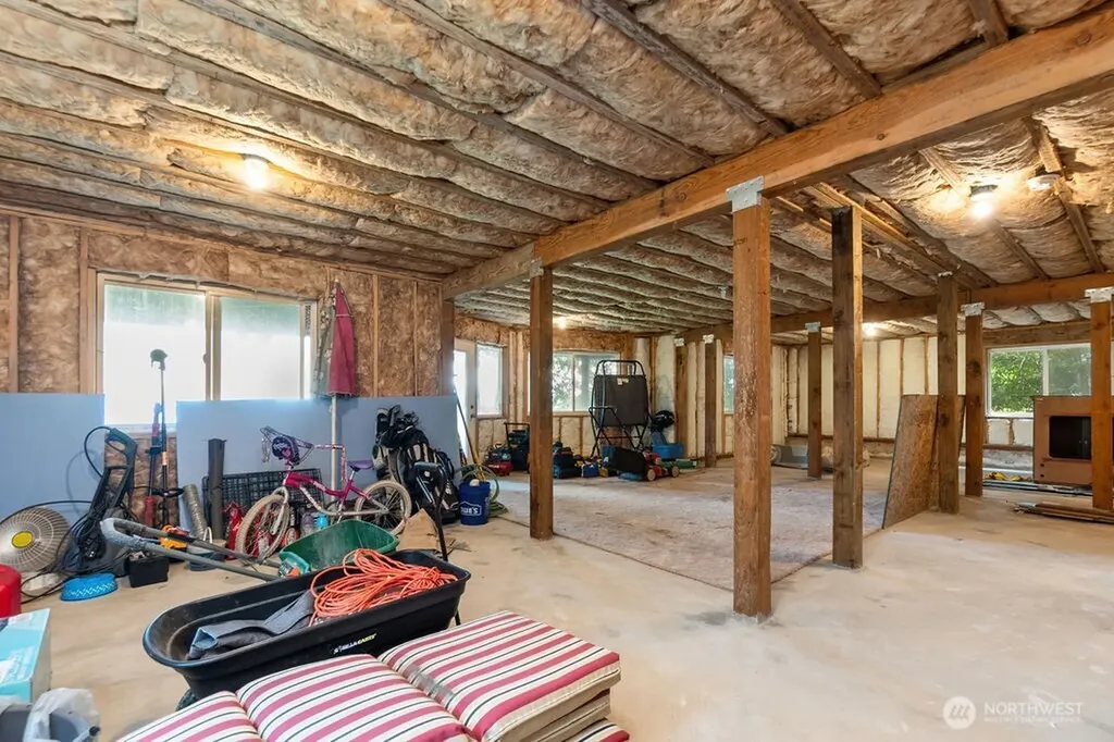 8 W Gedney Way Hat Island WA 98206