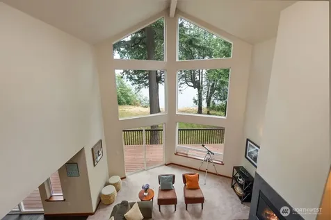 8 W Gedney Way Hat Island WA 98206