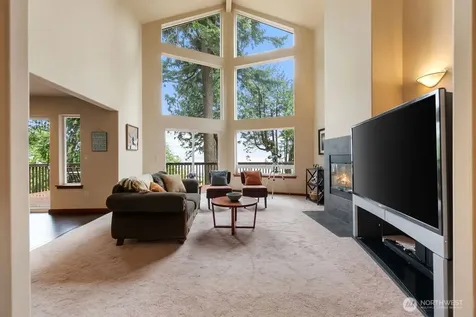 8 W Gedney Way Hat Island WA 98206