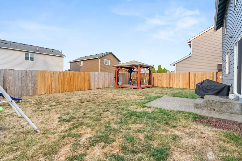 9156 Canal Road SE Yelm WA 98597