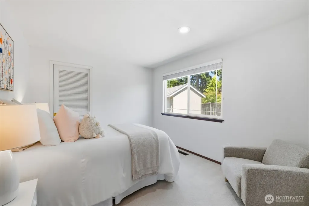 5008 65th Avenue W University Place WA 98467